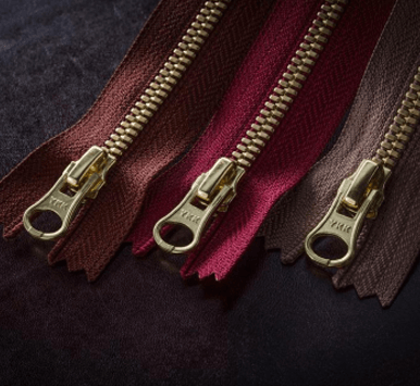 YKK